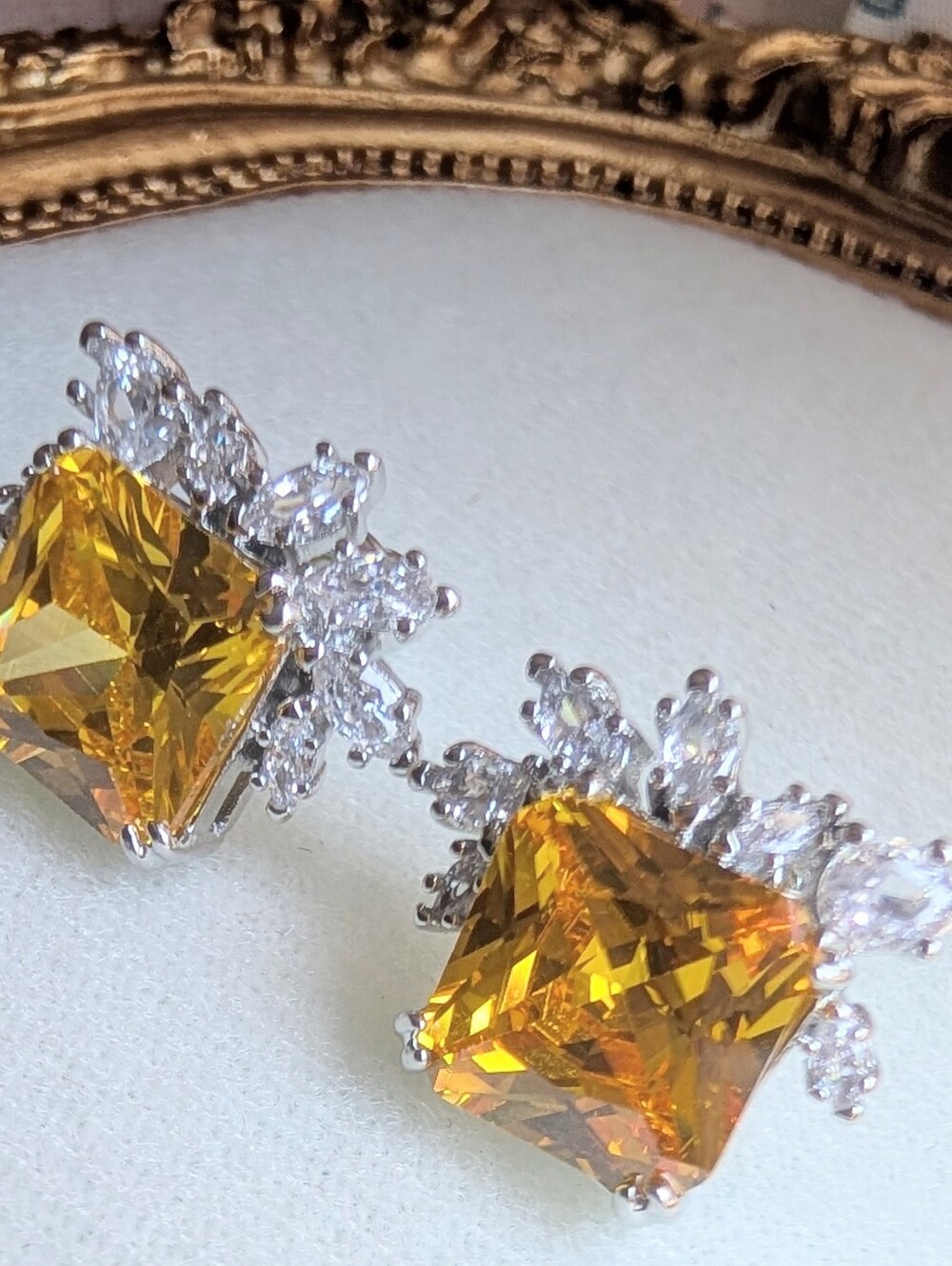 ⚜️ Weekend Sale ⚜️ Yellow and white CZ Cubic Zirconia Earrings 0.5"